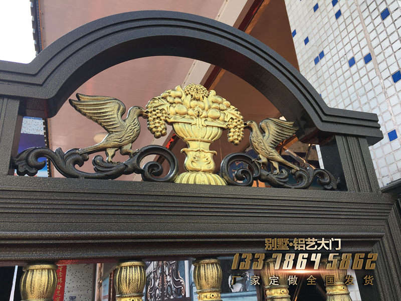 别墅大门门头设计